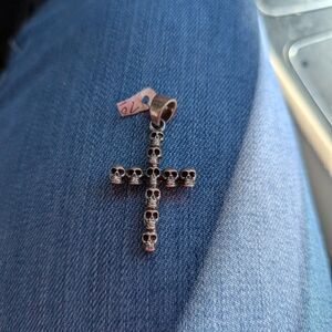 NEW Sillver SKULL Cross Pendant